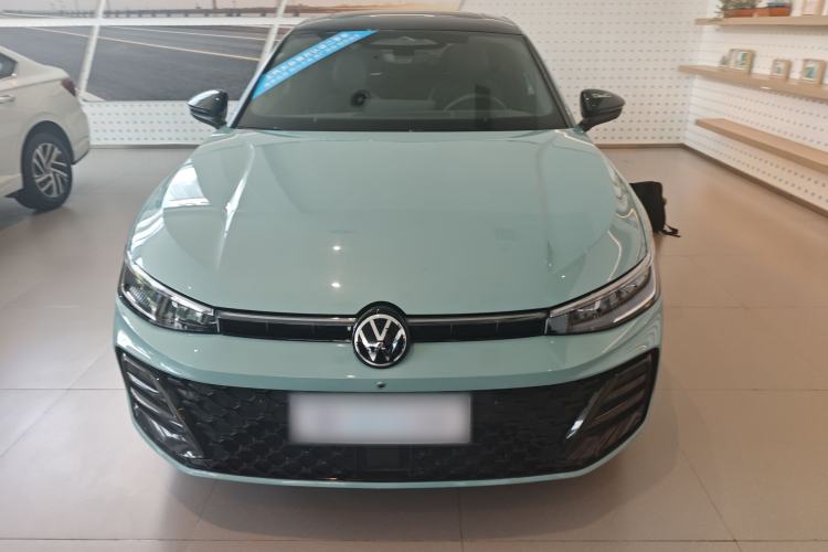 Used Volkswagen Passat 2025 Pro 380TSI Starry Dragon Luxury Edition Front