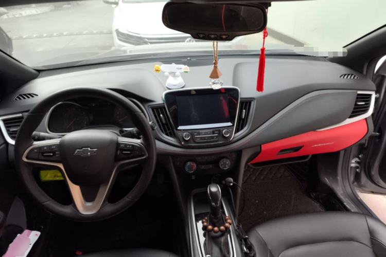 Used Chevrolet Monza 2019 RS 330T Automatic Comfort Edition China VI Standard Center Console