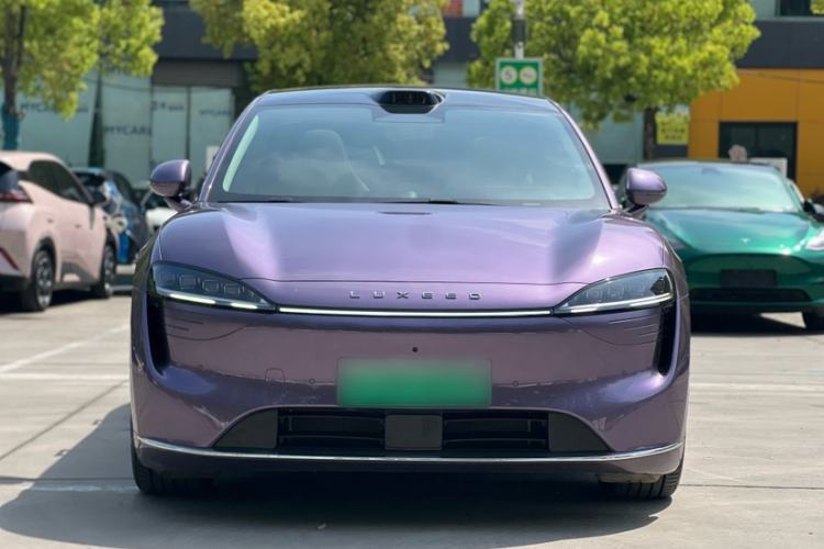 Used Hima Luxeed R7 2025 Range-Extended Version 251 km Max Exterior 2