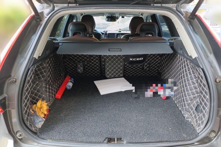 Used Volvo XC60 2019 T5 4x4 Smart Edition China V Standard