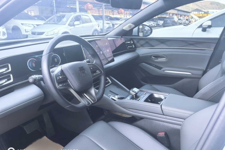 Used BYD Qin L 2024 DM-i 80KM Beyond Model Interior 1