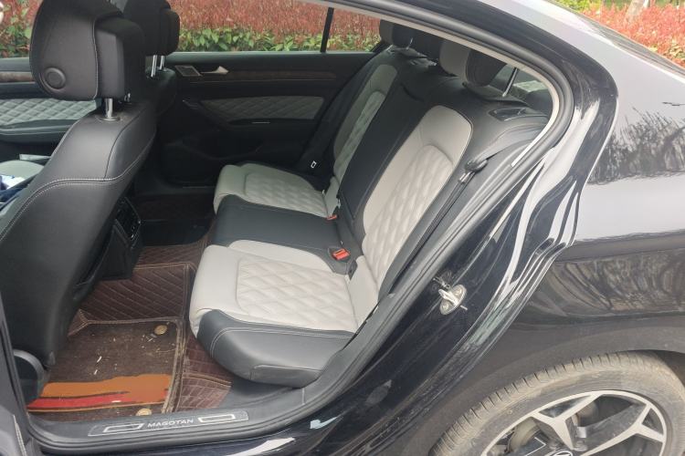 Used Volkswagen Magotan 2023 2 Million Units Limited Edition 330TSI DSG Leading Version Left Rear Seat