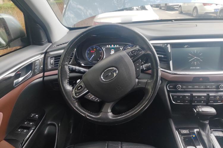 Used GAC Trumpchi GS8 2017 320T Two-Wheel Drive Luxury Smart Connectivity Version (7 Seats)
