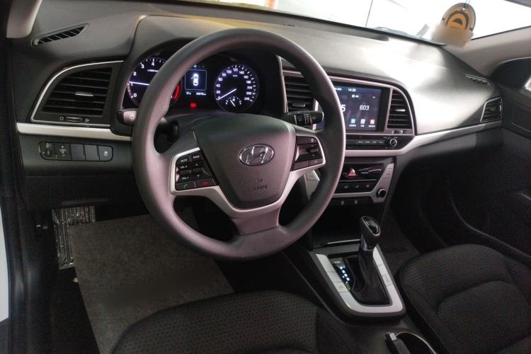 Used Hyundai Elantra (6th Generation / Lingdong) 2016 1.6L Automatic ZhiXuan – Elite Version Center Console