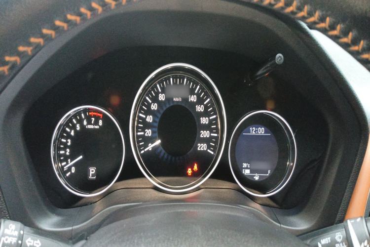 Used Honda Vezel 2015 1.8L CVT 2WD Luxury Model
