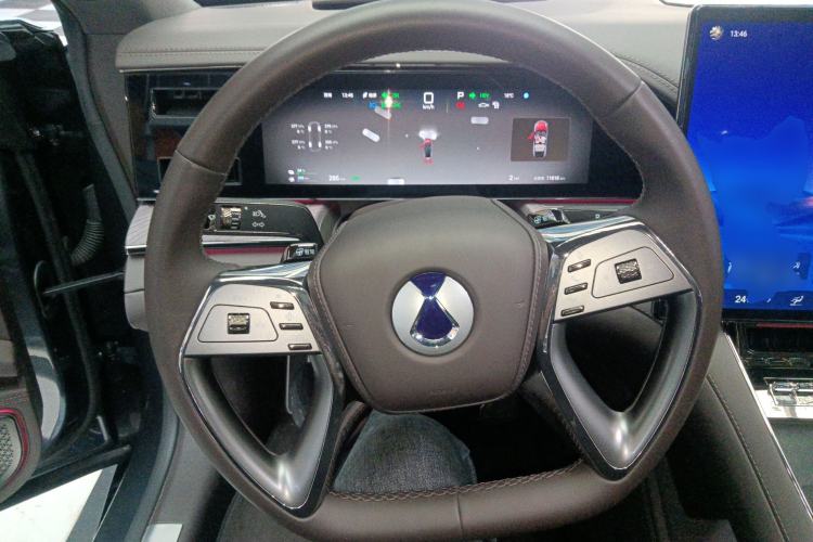 Used Denza Z9 2024 1100 km All-Wheel-Drive Ultra Version