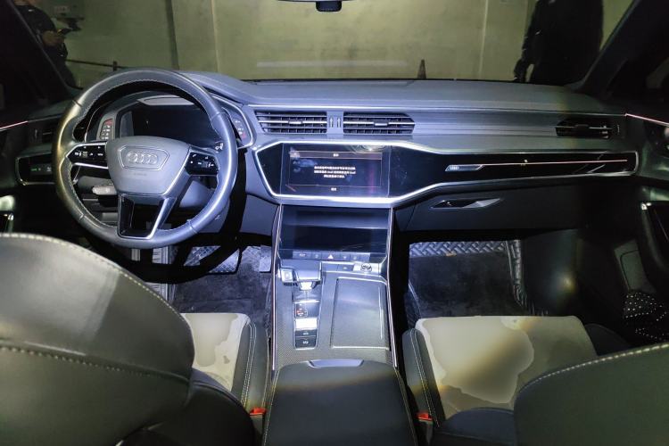 Used Audi A6L 2022 40 TFSI Luxury Dynamic Model
