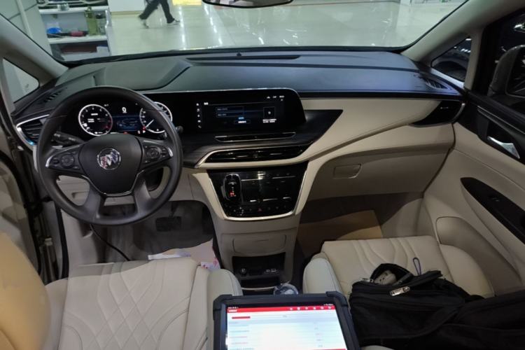 Used Buick GL8 2022 ES Landtrek 653T Comfort Edition Center Console