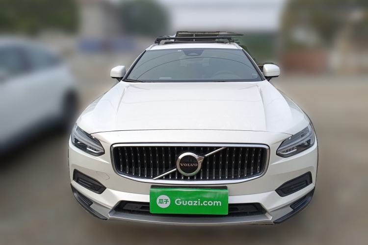 Used Volvo V90 2024 Cross Country B5 AWD Smart Range Edition