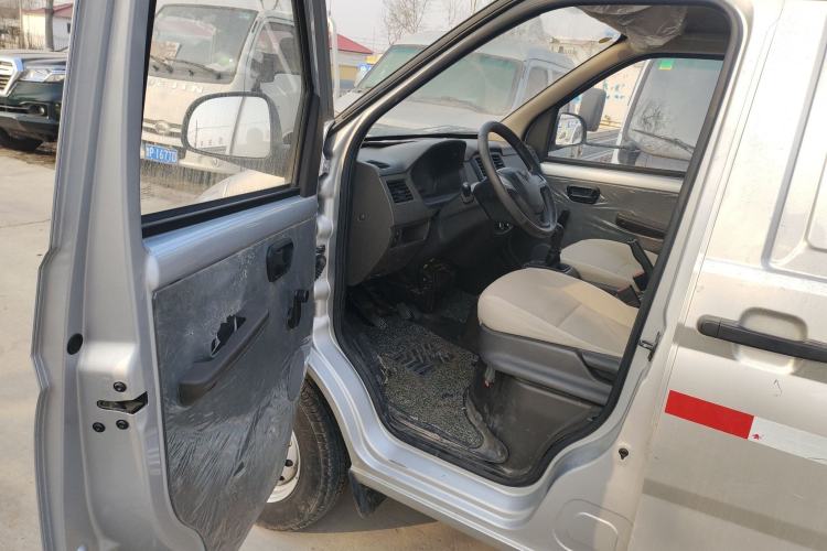 Used Wuling Rongguang S 2023 1.5L Basic Enclosed-Window Vehicle 2 Seats
