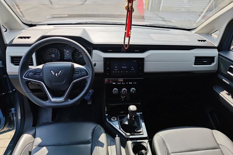 Used Wuling Hongguang PLUS 2019 1.5T Manual Luxury 7-Seater
