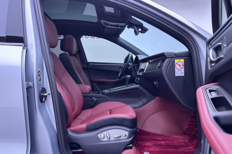 Used Porsche Macan 2022 Macan 2.0T Interior 10