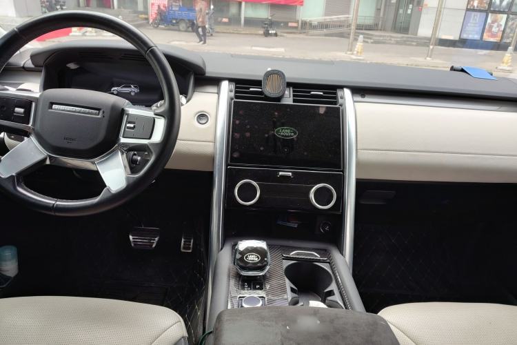 Used Land Rover Discovery 2021 360 PS R-Dynamic SE