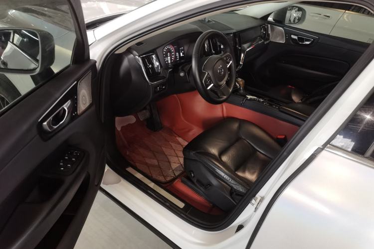 Used Volvo XC60 2020 T5 4x4 Zhiyi Luxury Edition