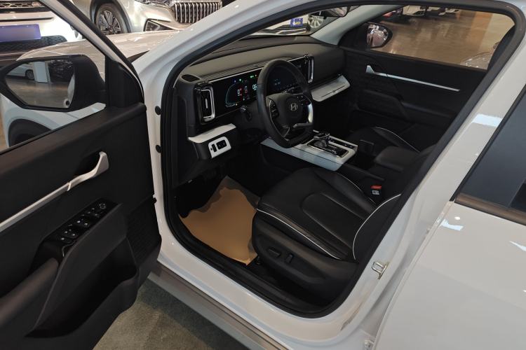 Used Hyundai ix35 2023 Musso 2.0L Deluxe Edition DLX
