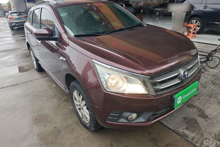 Used Venucia T70 2015 2.0L CVT Smart Choice Edition
