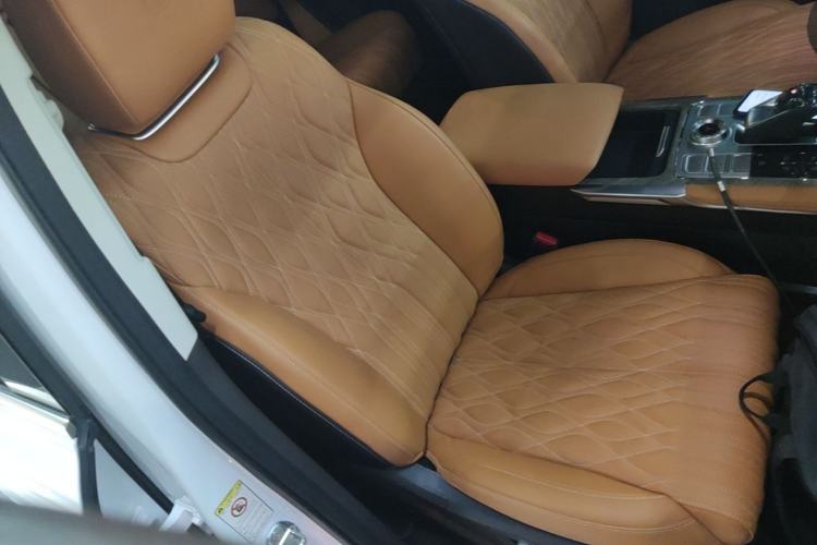 Used Tank 500 New Energy 2024 Hi4-T Right Front Seat