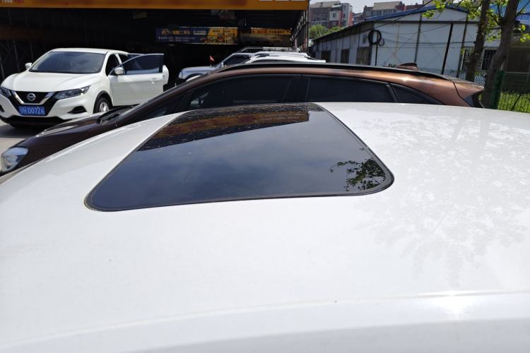 Used Volkswagen Jetta 2015 1.6L Automatic Comfort Model Roof