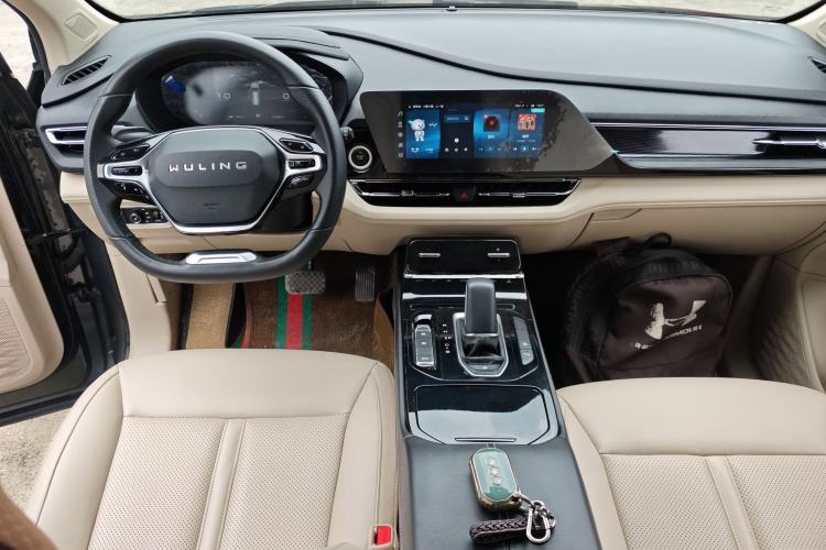 Used Wuling Victory 2022 1.5T CVT Flagship Edition Center Console