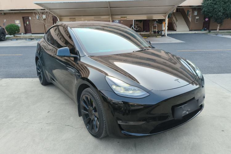 Used Tesla Model Y 2023 Long-Range All-Wheel-Drive Version