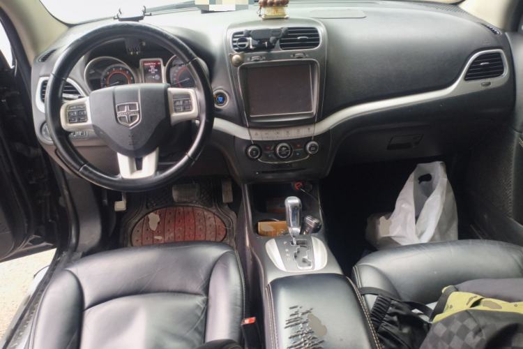 Used Dodge Journey 2013 2.4L Two-Wheel Drive Luxury Version