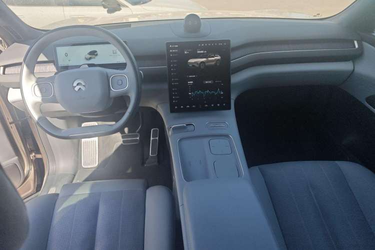 Used Nio ES8 2024 75 kWh Executive Edition
