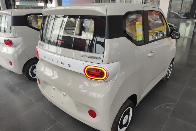 Used Wuling Hongguang MINIEV 2024 3rd Generation 215km Youth Edition
