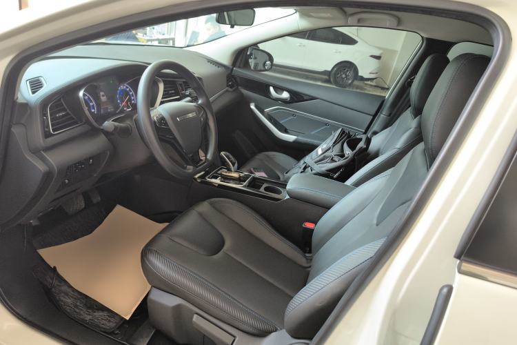 Used Venucia D60EV 2022 Standard Range Smart Drive Version Left Front Seat