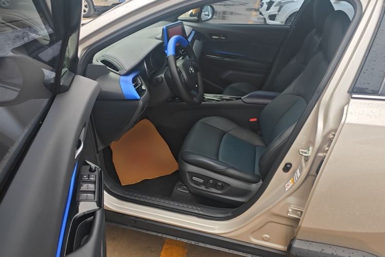 Used Toyota C-HR 2020 2.0L Leading Edition
