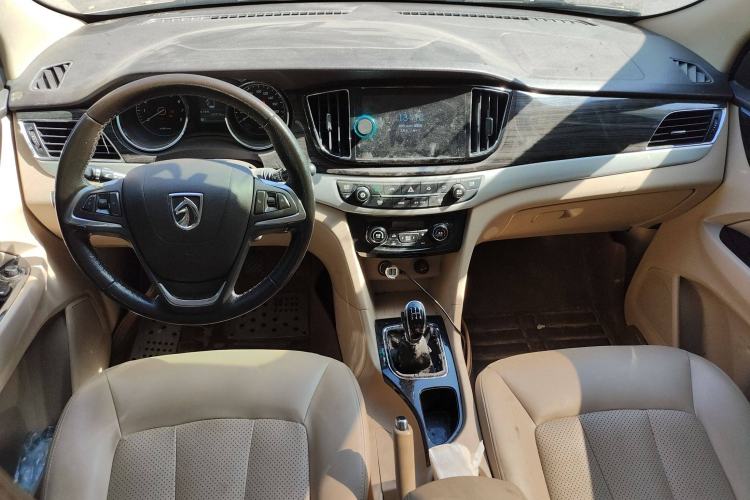 Used Baojun 730 2016 1.5L Manual Luxury Edition 7 Seats