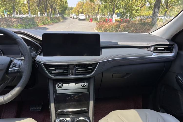 Used Ford Escape 2020 EcoBoost 245 Two-Wheel-Drive Comfort Edition Interior 5