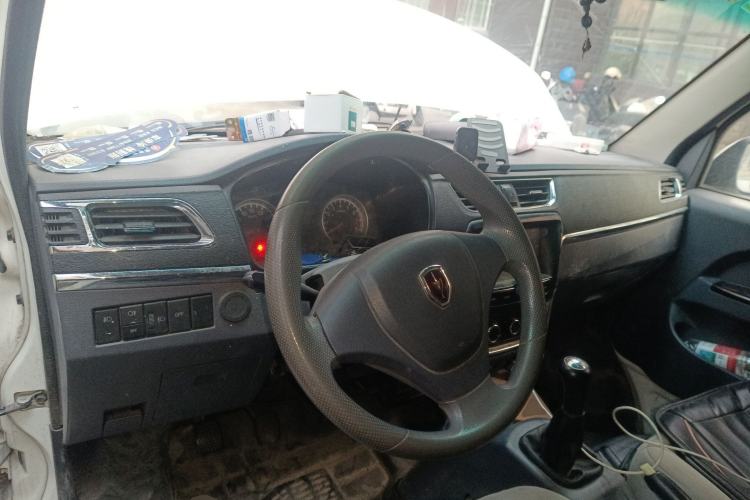 Used Jinbei Hiace X30 2021 1.5L Deluxe Edition Aluminum Wheels Two-Tone Design Central Air Conditioning MP5 Version Van China VI Standard SWC15M Steering Wheel