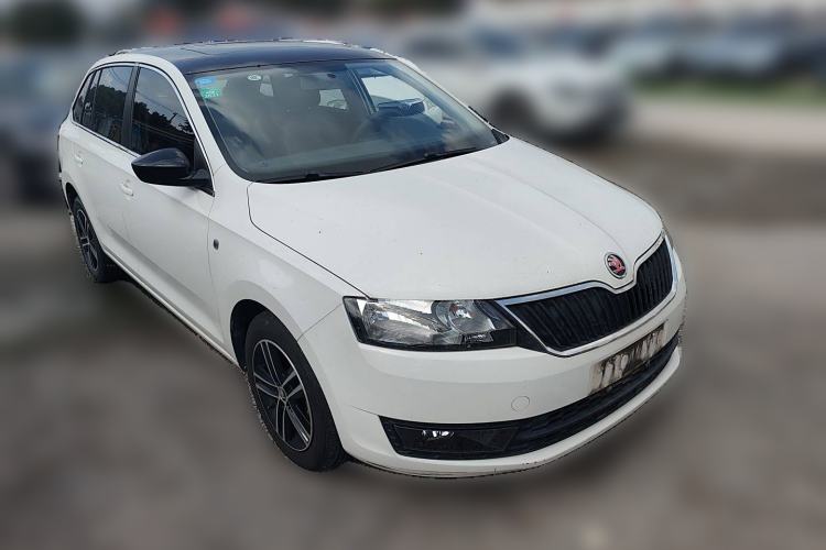 Used Skoda Rapid Spaceback 2014 1.6L Automatic Enjoyment Edition
