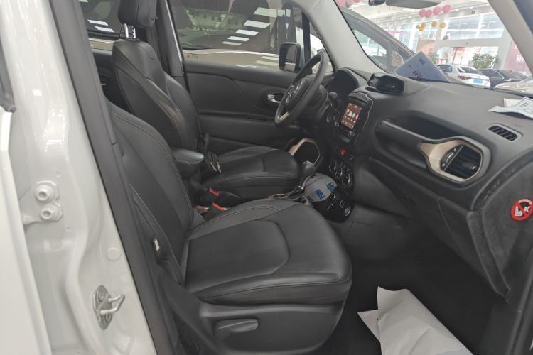 Used Jeep Renegade 2017 180TS Automatic All-Wheel Drive Versatile Edition