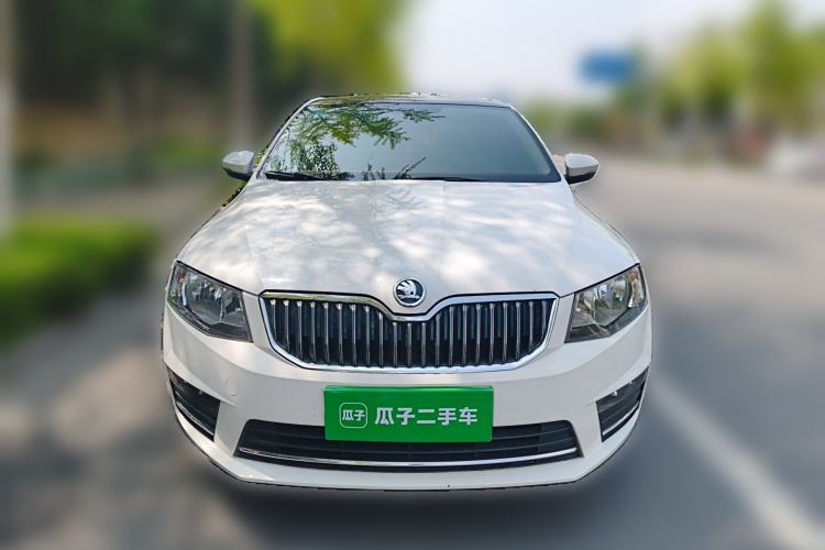 Used Skoda Octavia 2017 1.6L Automatic Smart Drive Edition Front