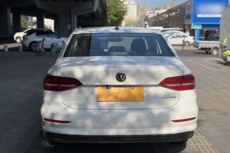 Used Volkswagen Lavida 2019 1.5L Automatic Fashion Edition China VI
