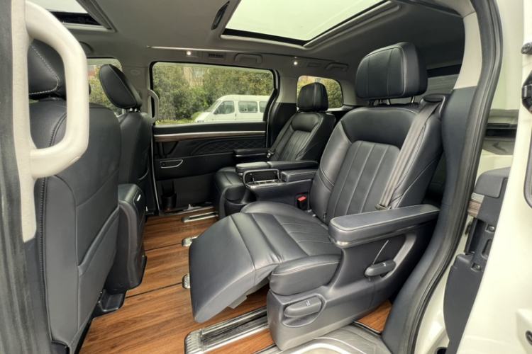 Used GAC Trumpchi M8 2019 320T Ultimate Edition Interior 2