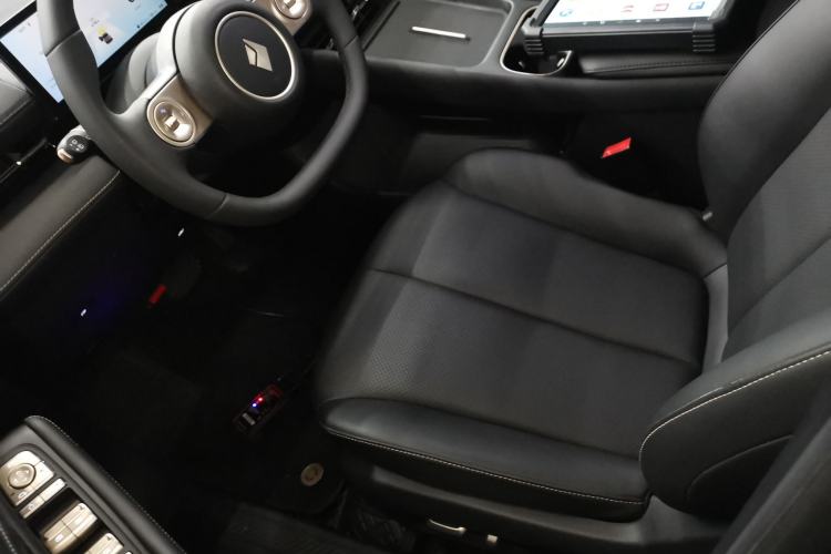 Used Baojun Yunhai 2024 140km Plug-in Hybrid Version
