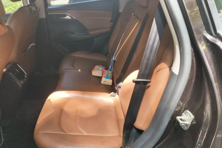 Used BORGWARD BX7 2016 28T Two-Wheel Drive Luxury Version 5 Seats
