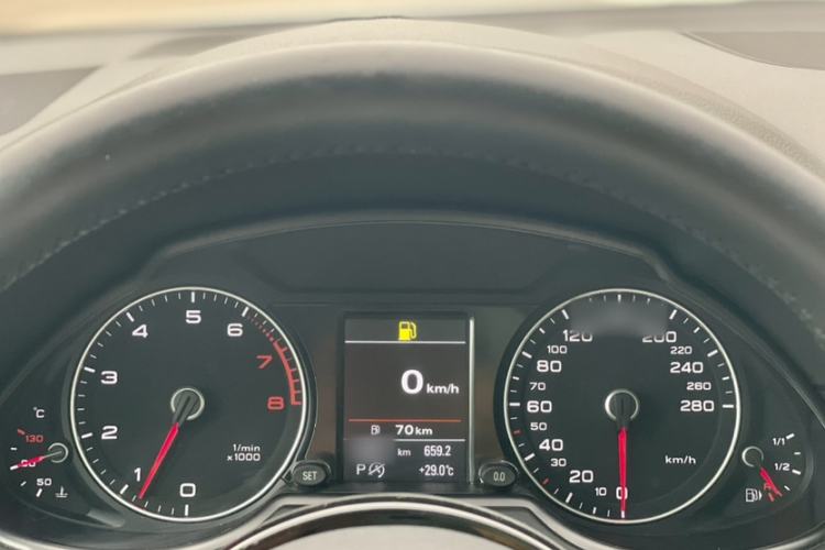 Used Audi Q5 2017 Plus 40 TFSI Technology Model