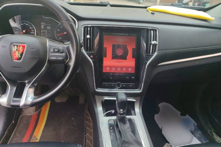 Used Roewe RX5 2019 20T Two-Wheel Drive Automatic 4G Connected Platinum Edition
