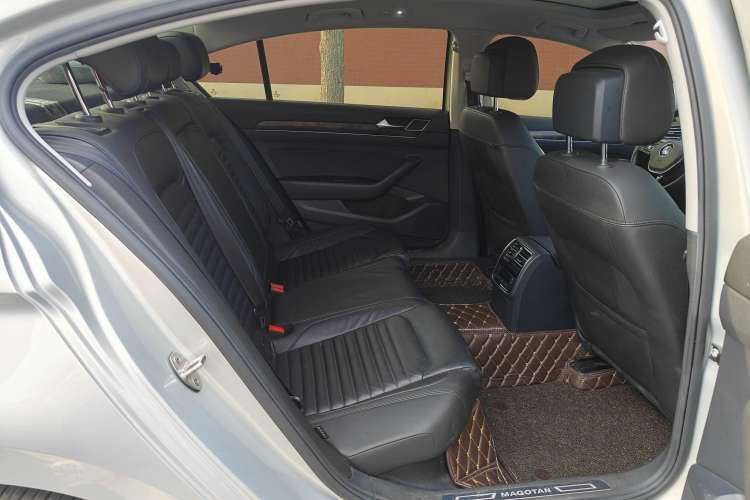 Used Volkswagen Magotan 2018 Facelift 330TSI DSG Luxury Model
