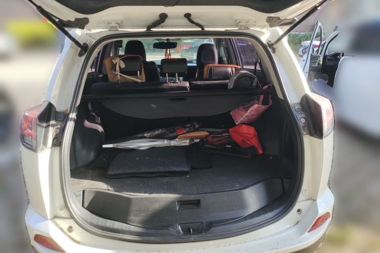 Used Toyota RAV4 2016 2.0L CVT Two-Wheel Drive Smart Edition China V Standard Trunk