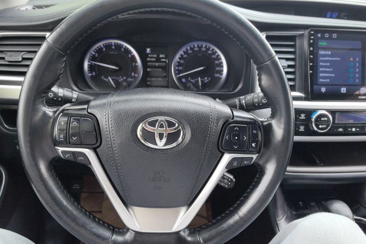 Used Toyota Highlander 2018 2.0T Four-Wheel Drive Luxury Edition 7 Seats China V Emission Standard Steering Wheel