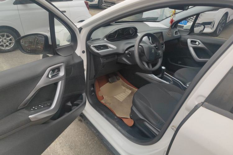 Used Peugeot 2008 2014 1.6L Automatic Excellence Edition Driver Seat