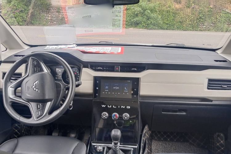 Used Wuling Hongguang PLUS 2019 1.5T Manual Luxury 7-Seater