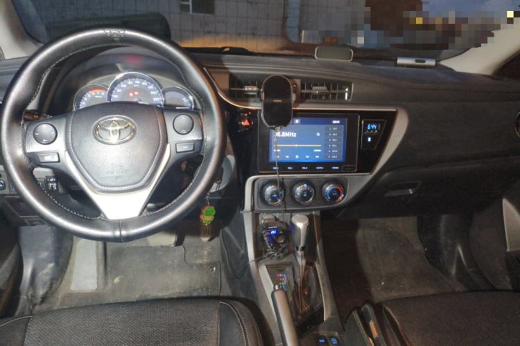 Used Toyota Levin 2017 Revised 185T CVT Elite Edition China V Standard Center Console