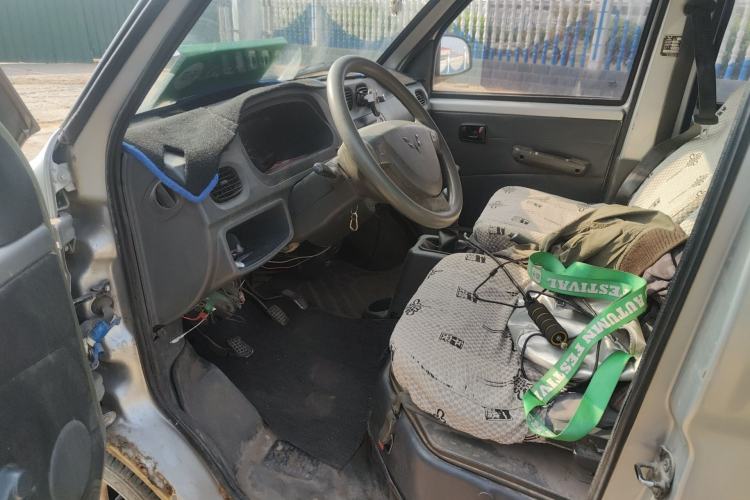 Used Wuling Zhiguang 2010 1.0L New Version Practical Short-Body L2Y