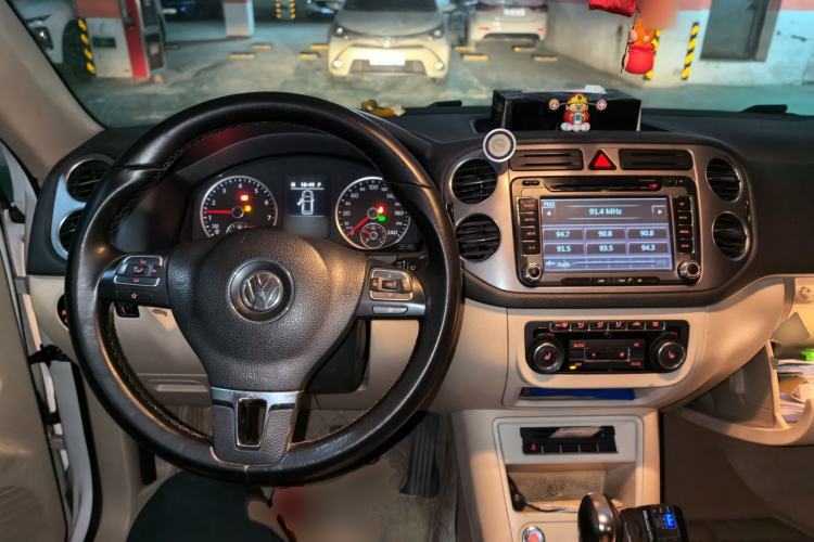 Used Volkswagen Tiguan 2012 1.8TSI Automatic Two-Wheel Drive Elite Edition Steering Wheel