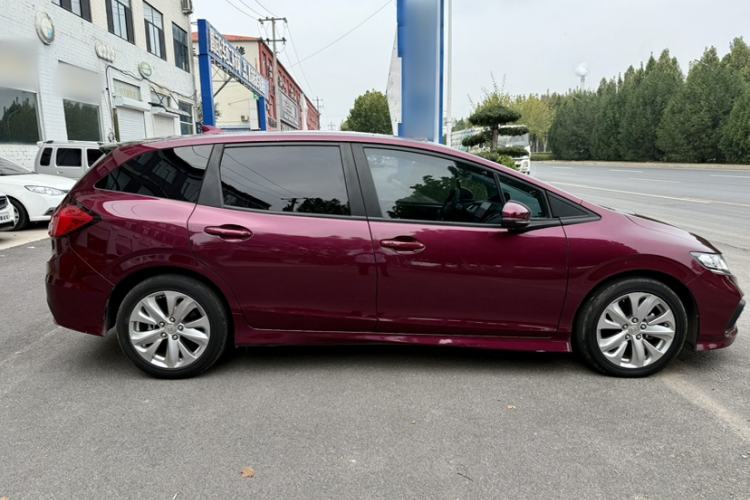 Used Honda Jade 2017 1.8L automatic Comfort version 5 seats